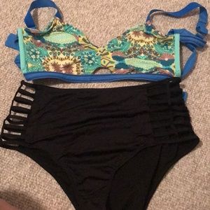 Bathing suit. XL top. large bottoms